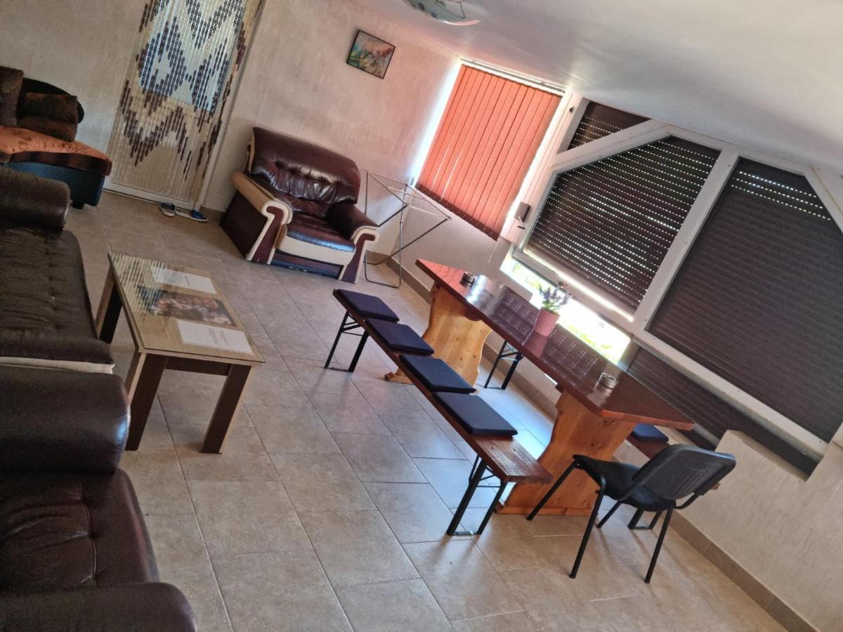 Vila Nico Костинещи Екстериор снимка